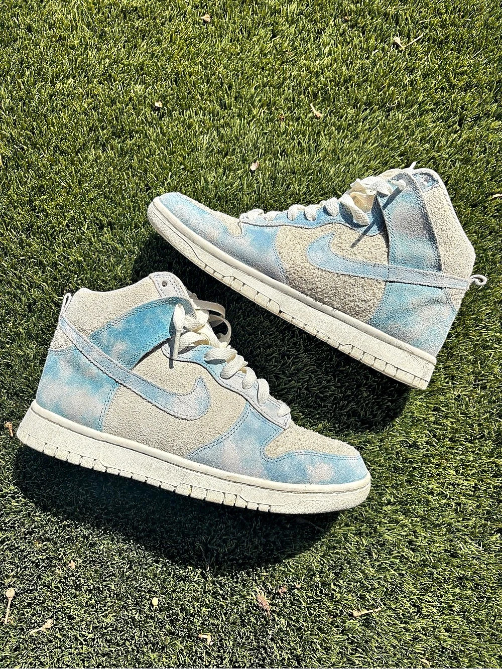 Nike Dunk High SE "Clouds" Blue & White Sneakers Sz 8w